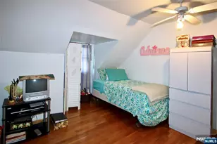 37-17 Jasper Rd, Fair Lawn, NJ 07410 - Photo 15