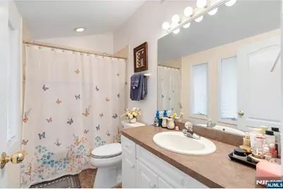 120 E Edsall Boulevard, Palisades Park, NJ 07650 - Photo 13