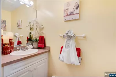 120 E Edsall Boulevard, Palisades Park, NJ 07650 - Photo 21