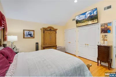 120 E Edsall Boulevard, Palisades Park, NJ 07650 - Photo 23