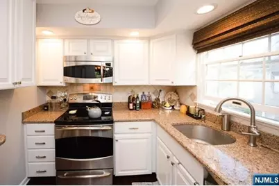11 S Maple Avenue 11 B #11 B, Park Ridge, NJ 07656 - Photo 9