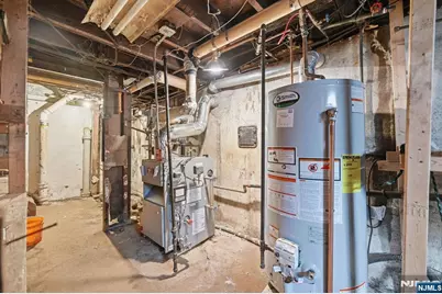 192 Kings Court, Teaneck Township, NJ 07666 - Photo 33