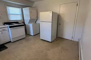 289 Livingston Ave 1st Fl, Lyndhurst Township, NJ 07071 - Photo 3