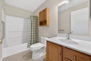 403 Poets Way 403, Mahwah, NJ 07430 - Photo 15