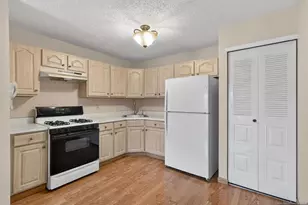 403 Poets Way 403, Mahwah, NJ 07430 - Photo 7