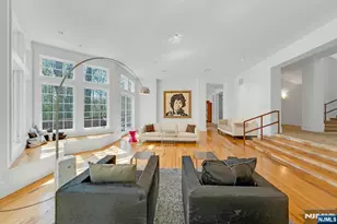 7 Charney Pl, Alpine, NJ 07620 - Photo 5