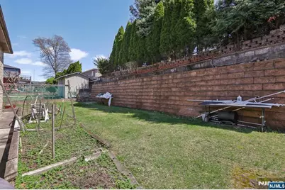318 3rd Street, Palisades Park, NJ 07650 - Photo 5