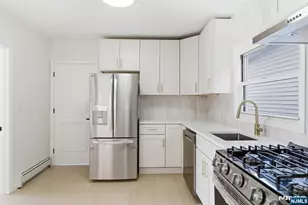 56 Holmes St, Belleville, NJ 07109 - Photo 5