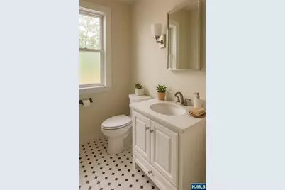 290 Columbia Avenue, Fort Lee, NJ 07024 - Photo 11