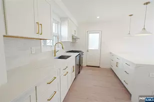 52 Surrey Ln, Tenafly, NJ 07670 - Photo 5