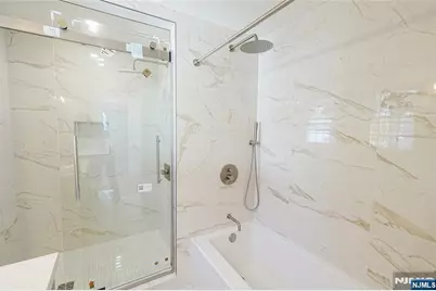 52 Surrey Lane, Tenafly, NJ 07670 - Photo 19