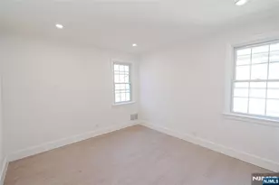 52 Surrey Ln, Tenafly, NJ 07670 - Photo 17