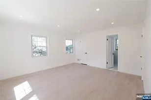 52 Surrey Ln, Tenafly, NJ 07670 - Photo 11