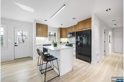 132 Upper High Crest Road, West Milford, NJ 07480 - Photo 11