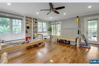 343 N Monroe Street, Ridgewood, NJ 07450 - Photo 9