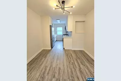 188 Hillside Avenue H2 #H2, Leonia, NJ 07605 - Photo 3