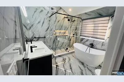 815 Highland Avenue, Paramus, NJ 07652 - Photo 19