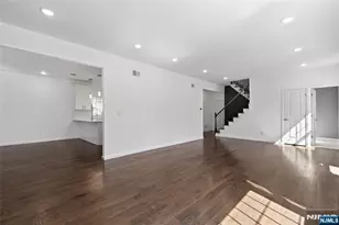 390 Pascack Rd, Washington Township, NJ 07676 - Photo 9