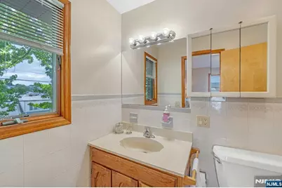 245 Wilson Avenue, Lyndhurst Township, NJ 07071 - Photo 31