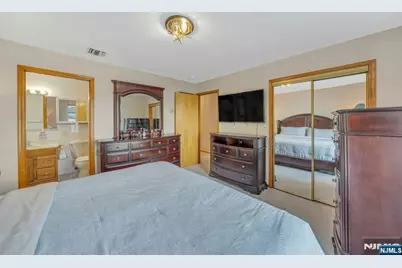 245 Wilson Avenue, Lyndhurst Township, NJ 07071 - Photo 29