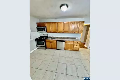 373 Floral Lane, Saddle Brook Township, NJ 07663 - Photo 5