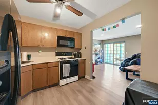 111 Raintree Ln 111, Mahwah, NJ 07430 - Photo 5