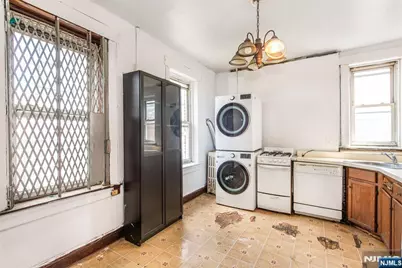 66 Gautier Avenue 302 #302, Jersey City, NJ 07306 - Photo 15