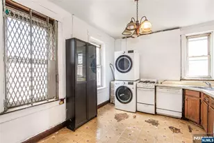 66 Gautier Ave 302, Jersey City, NJ 07306 - Photo 15