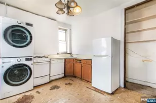 66 Gautier Ave 302, Jersey City, NJ 07306 - Photo 13