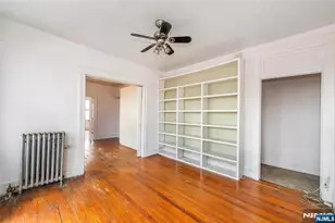 66 Gautier Ave 302, Jersey City, NJ 07306 - Photo 17