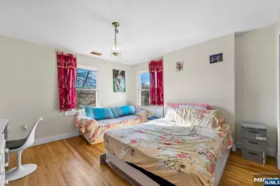 360 Gorge Road 2 #2, Cliffside Park, NJ 07010 - Photo 11