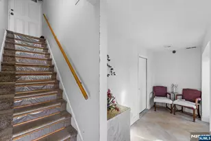 360 Gorge Road 2, Cliffside Park, NJ 07010 - Photo 5