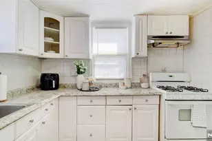 34 Greenlawn Dr, Lodi, NJ 07644 - Photo 13