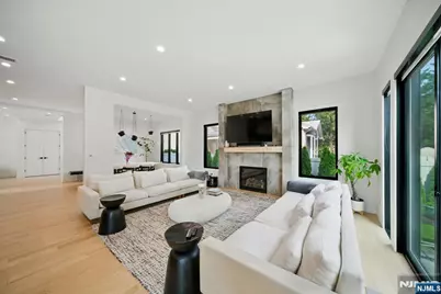 90 Columbus Drive, Tenafly, NJ 07670 - Photo 17