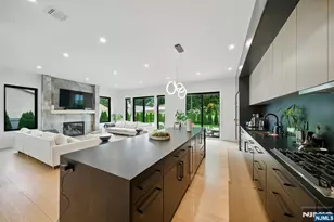 90 Columbus Dr, Tenafly, NJ 07670 - Photo 13