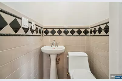 217 Grayson Place, Teaneck Township, NJ 07666 - Photo 17