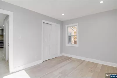 565 Center Street, Wood Ridge, NJ 07075 - Photo 9