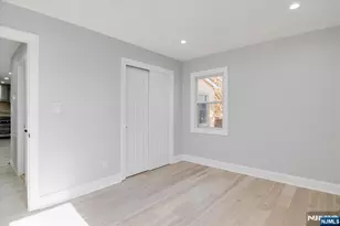 565 Center St, Wood Ridge, NJ 07075 - Photo 9