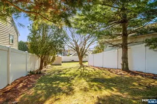 565 Center St, Wood Ridge, NJ 07075 - Photo 23