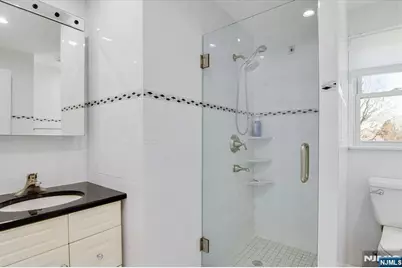 565 Center Street, Wood Ridge, NJ 07075 - Photo 13