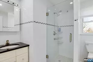 565 Center St, Wood Ridge, NJ 07075 - Photo 13