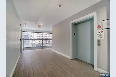 90 Clinton 204 #204, Newark, NJ 07114 - Photo 21