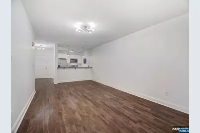 90 Clinton 204 #204, Newark, NJ 07114 - Photo 9