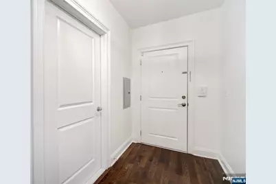 90 Clinton 204 #204, Newark, NJ 07114 - Photo 3