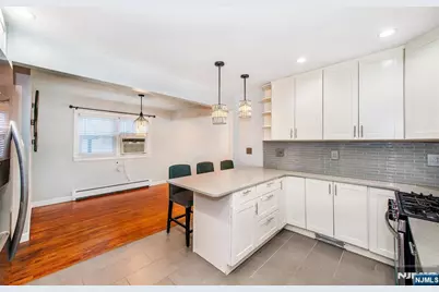 230 Avenue A, Bayonne, NJ 07002 - Photo 23