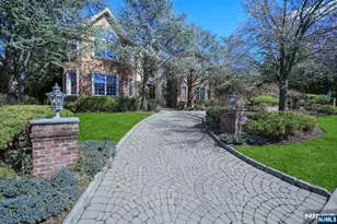 8 Willow Dr, Englewood Cliffs, NJ 07632 - Photo 3
