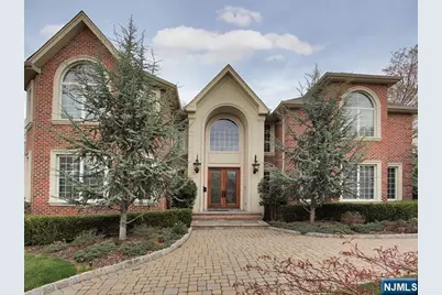 8 Willow Drive, Englewood Cliffs, NJ 07632 - Photo 1
