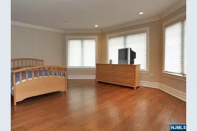8 Willow Drive, Englewood Cliffs, NJ 07632 - Photo 17