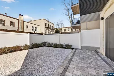 126 De Kalb Avenue, Jersey City, NJ 07306 - Photo 33