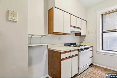 262 Clendenny Avenue 6 #6, Jersey City, NJ 07304 - Photo 13